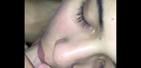  18 yr old CUTE ASS LATINA WANTS SUM WHITE COCK